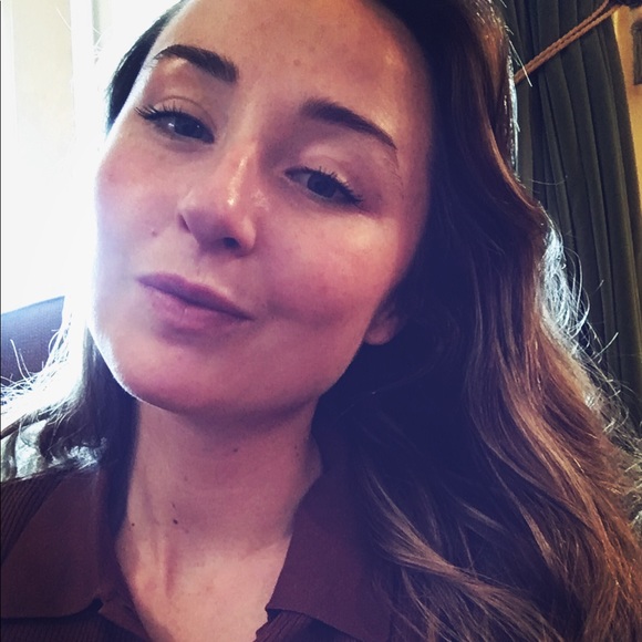 Meet your Posher, Kaitlin - Picture 1 of 1